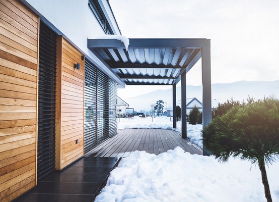 pergola métallique adossée