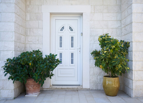 Porte d'entrée en PVC blanc